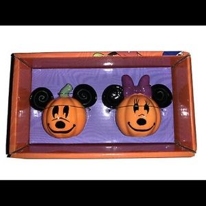 Mickey and Minnie pumpkins salt and pepper shakers